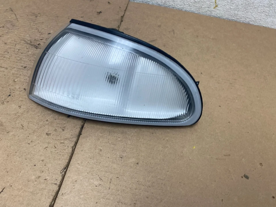 Chevrolet Geo Prizm 1993 a 1997 conductor izquierdo esquina izquierda señal de giro OEM P5142 DG Foto 2 de 4