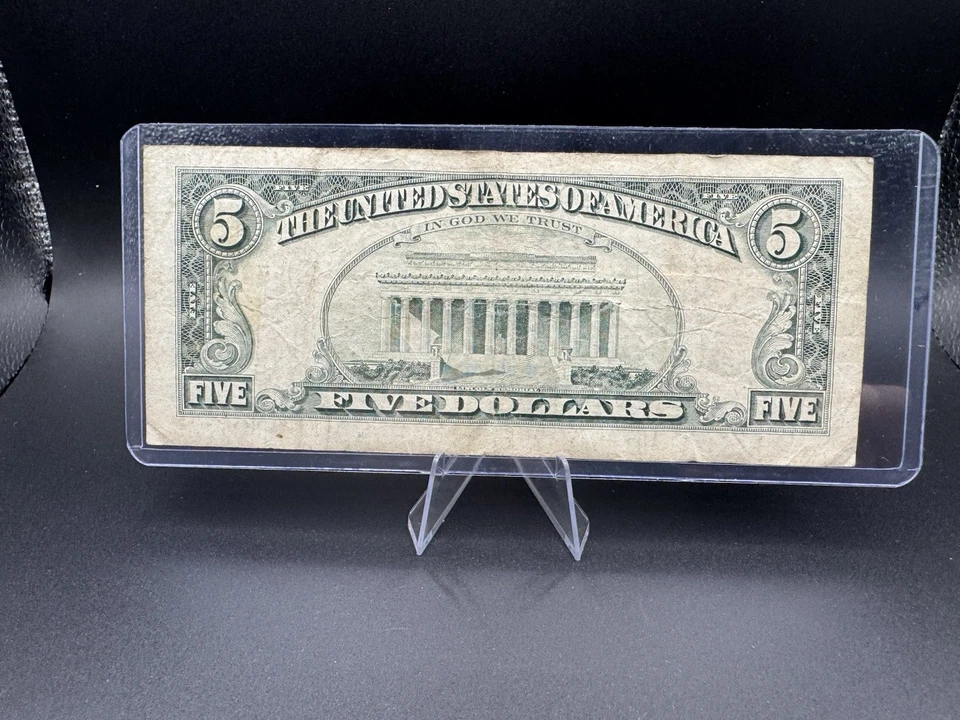 💵 1988 $5 Small Head Lincoln • Vintage Federal Reserve Note 💚 E43082909C - Image 2 of 2