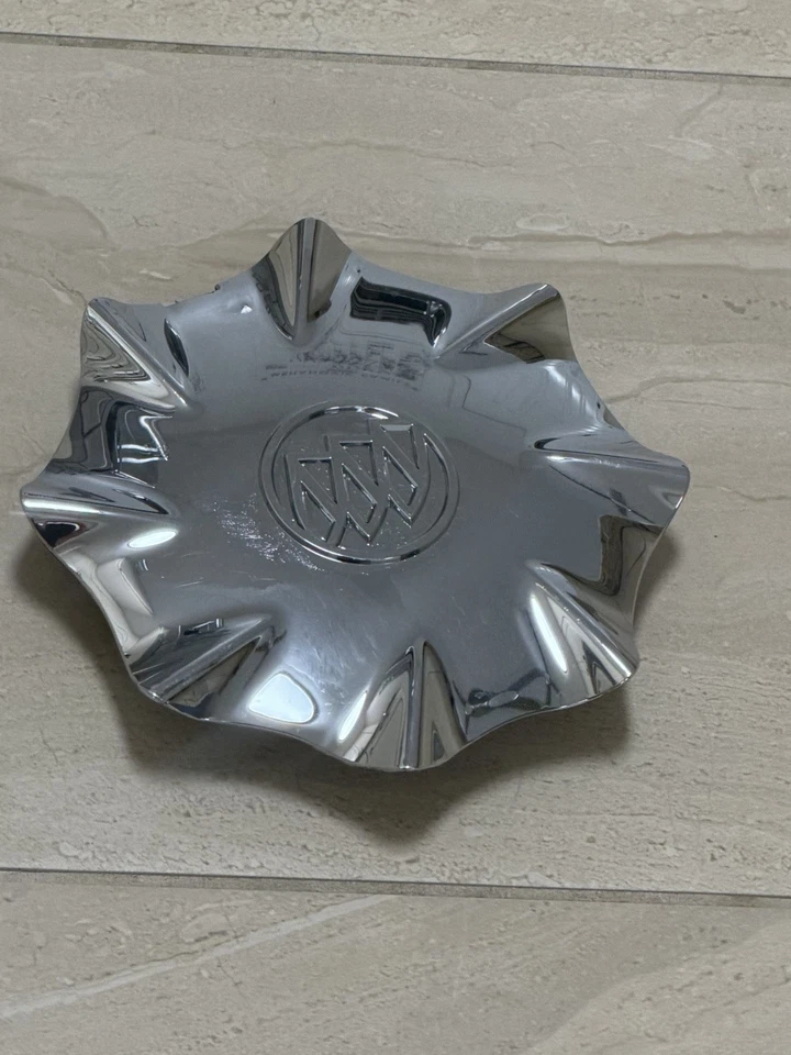 Tapa central de rueda cromada Buick LeSabre 16" OEM 9594695 9594918 buenos clips 03-05 Foto 2 de 4