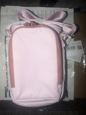 Lululemon Water Bottle Crossbody With Front Pocket,  Color BLLP/ PLMD , 2L