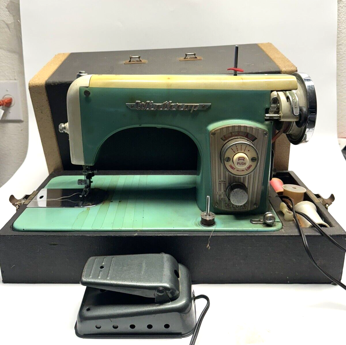 藤田喬平「流動・生」1960年代初頭(供箱) VINTAGE WINTHROP Sewing Machine Green 1960s w/ Foot Pedal