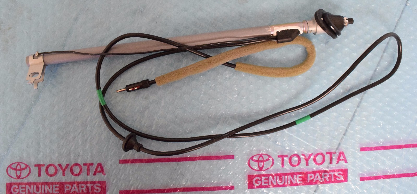 GENUINE TOYOTA 4RUNNER 9602 ANTENNA BASE ASSEMBLY WITH HOLDER 8630035090 OEM eBay