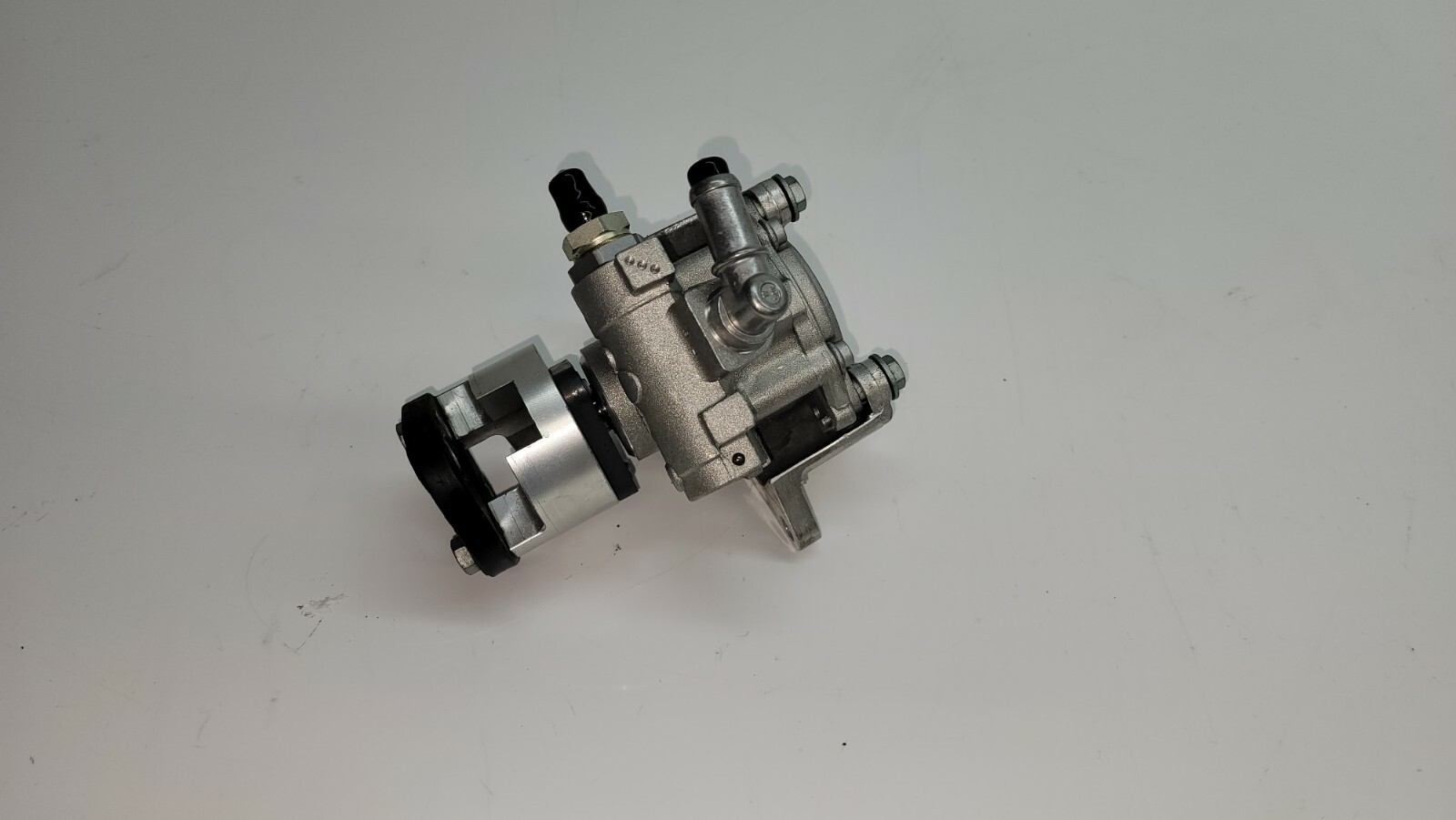 LAMBORGHINI MURCIELAGO LP640 POWER STEERING VANE PUMP UNIT OEM 410145156A 2007 