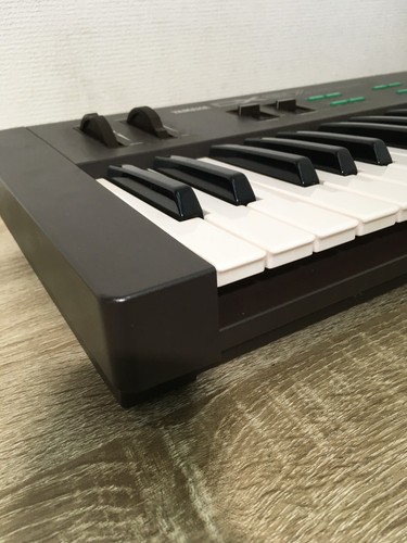 Yamaha DX 27 Digital Synthesizer Keyboard Black Music Instruments from Japan - Picture 6 of 24