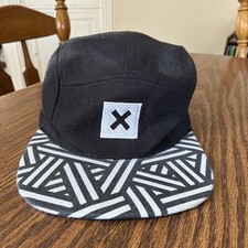 Men's Black & White Adjustable 