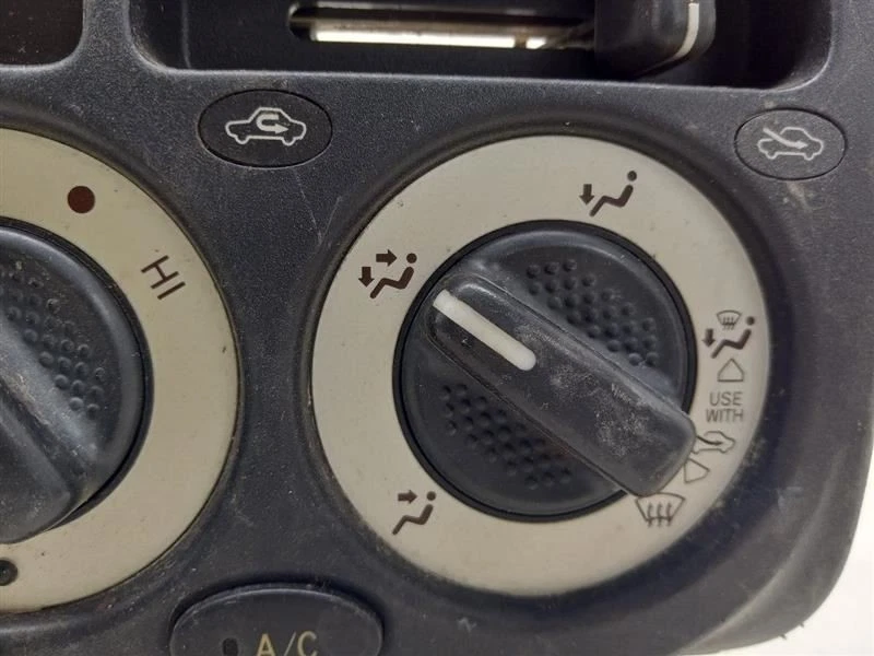 00-05 TOYOTA MR2 SPYDER CONJUNTO DE UNIDADE DE CONTROLE DE TEMPERATURA - Imagem 4 de 4