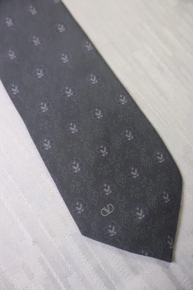 VALENTINO 100% SETA SILK TIE CRAVATTA NECKTIE MADE IN ITALY VINTAGE CLASSIC - Imagen 2 de 4