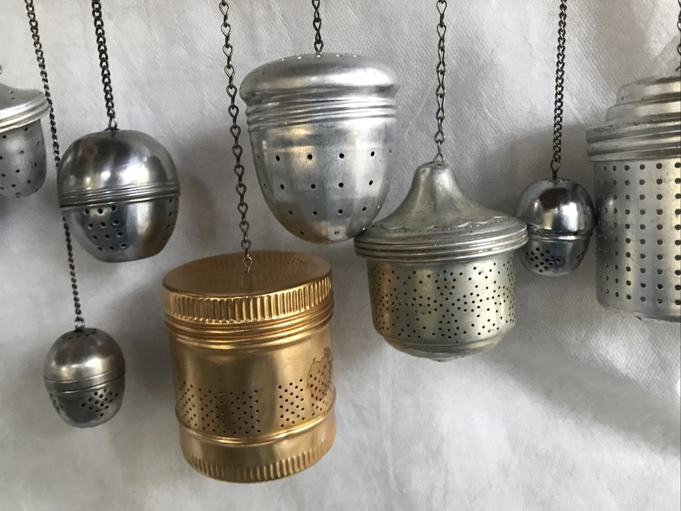 10 bolas infusora de té vintage de aluminio/metal colador bellota tapa torcida cadena dorada Foto 3 de 4