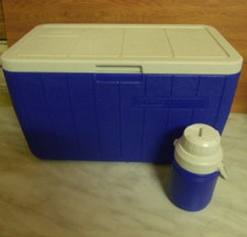 Grande scatola frigo e fiaschetta Coleman vintage