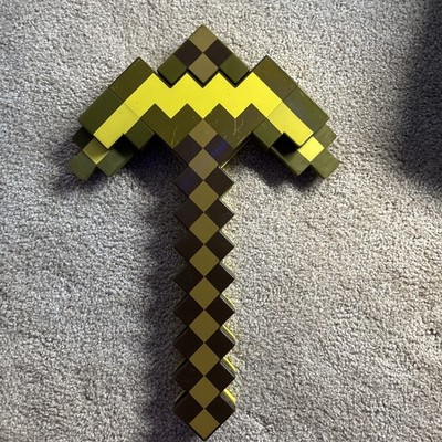 Minecraft 2 in 1 Transforming Gold Sword Pick Axe 2014 Mattel Used CGX34 20''
