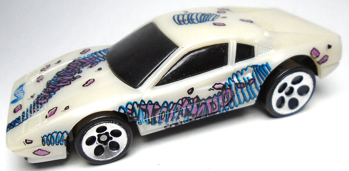 1982 HOT WHEELS FERRARI 308 TORNADO WHITE 1:64 DIECAST 2.75