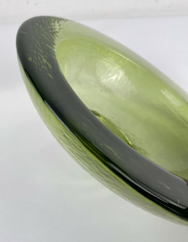 Fire & Light Recycled Glass 10.5" Wide Lipped Bowl Olive Green 1st Quality - Picture 7 of 11