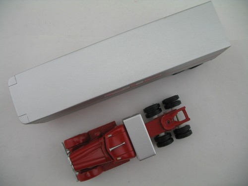 DeHanes Model Truck 930: Peterbilt Iron Nose Semi, w/ PIE Trailer, Boxes - Picture 11 of 18