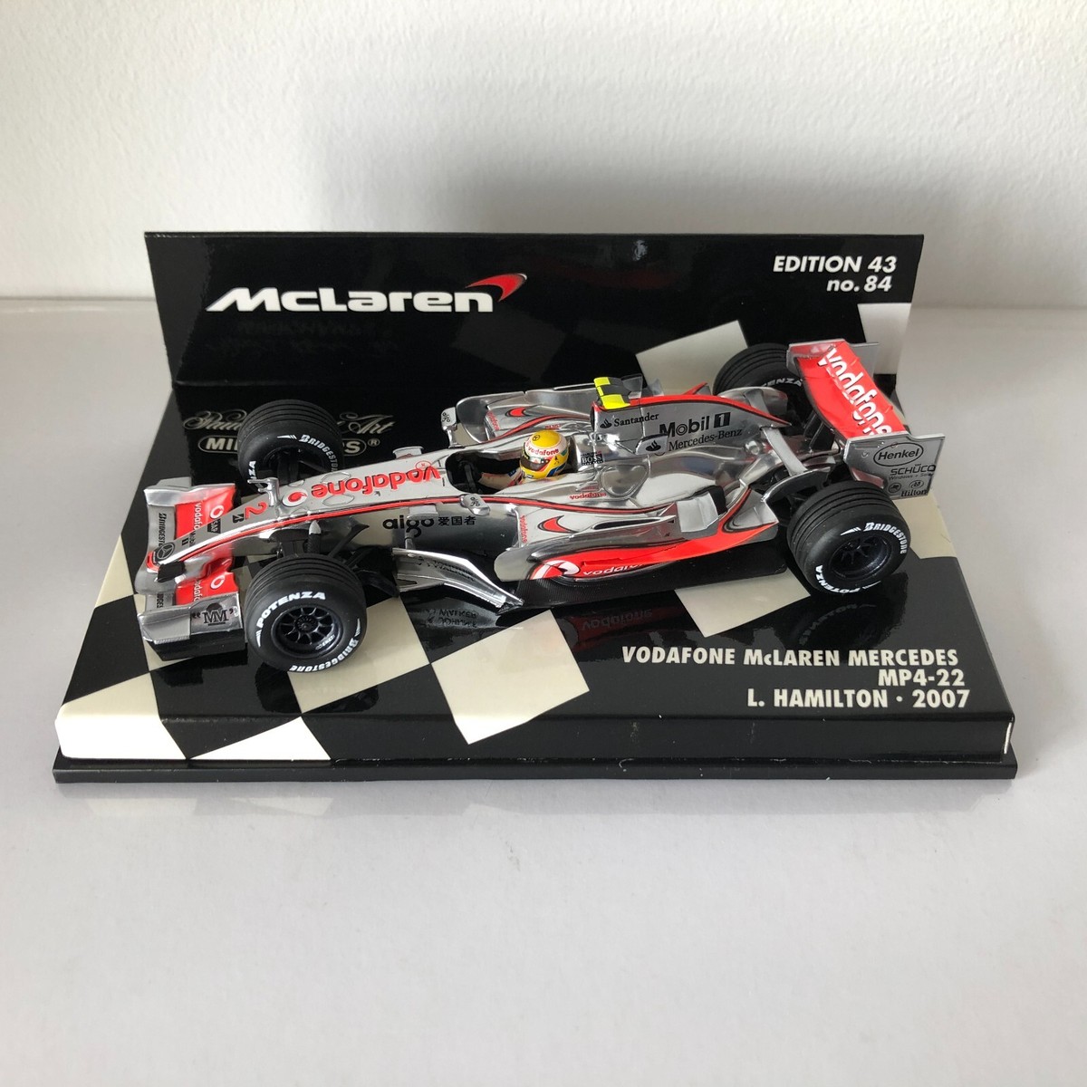 2007 Lewis Hamilton | McLaren Mercedes MP4-22 | Minichamps