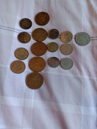 UK Coin Lot 1953 - 67.  Queen Elizabeth II.  16 Coins, Copper & Silver.  - Picture 1 of 5