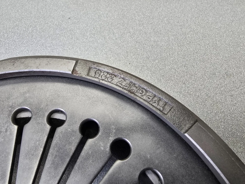 BONITO USADO ORIGINAL PORSCHE 911 915 GMFZ225 PLACA DE PRESIÓN EMBRAGUE 1972-86 8/93 Foto 4 de 4