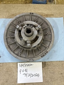 Arctic cat snowmobile secondary driven clutch 0748–021 Used 443