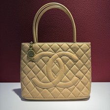 AUTH CHANEL Medallion CC Tote Bag Grained Leather Beige Top Handle Gold Hardware