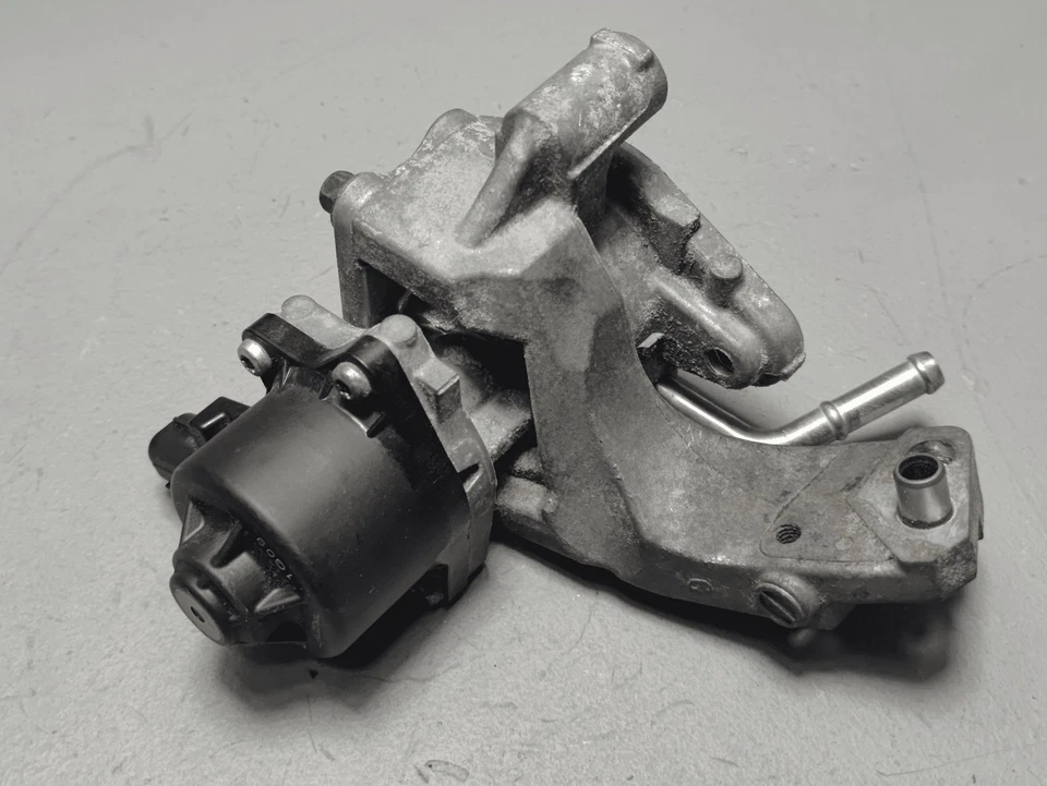 Toyota RAV4 2019-2022 válvula de recirculación de gases de escape (Egr) OEM Foto 3 de 4