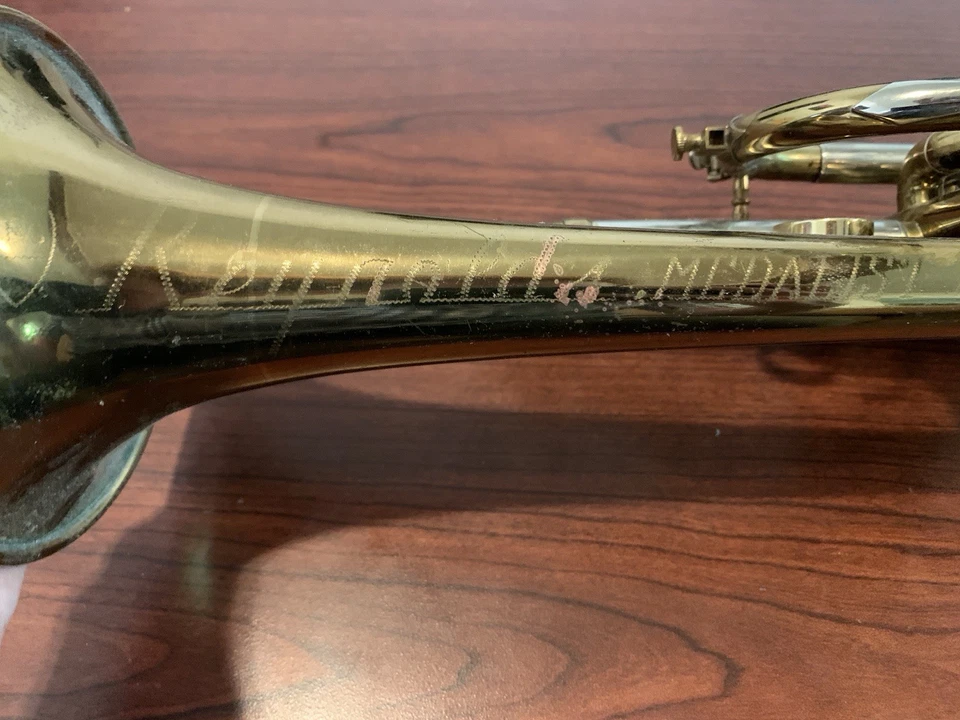 Corneta PERSONALIZADA Reynolds “Medalist” CR-58 (llave de C - piezas/restauración) Foto 3 de 4