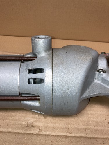 Ridgid 700 T2 Pipe Threader w Cutter, Steel Case And Five 3/4”-2” Dies Used Once - Picture 19 of 24