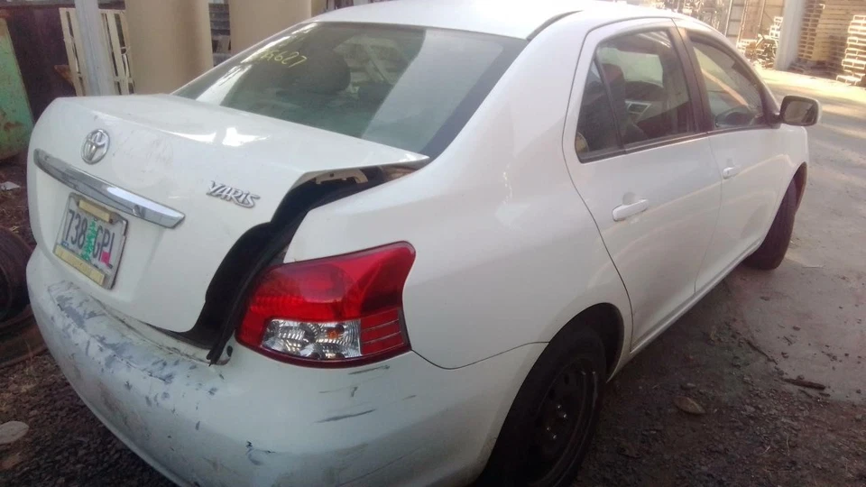 Used Air Cleaner Assembly fits: 2012 Toyota Yaris 1NZFE engine Grade A Foto 4 de 4