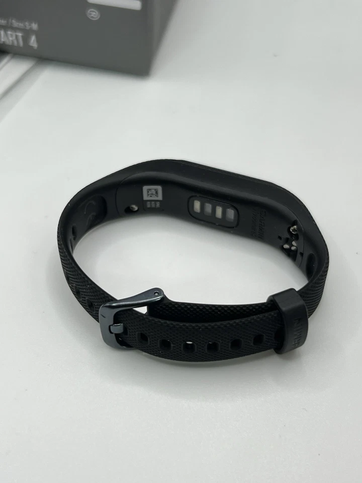 GARMIN VIVOSMART 4 RASTREADOR DE ACTIVIDAD CON HERRAJES DE MEDIANOCHE Pequeño/Mediano-NEGRO Foto 3 de 3