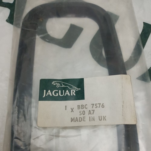 New Genuine Jaguar Series 3 Centre Console Gear Leaver Rubber Finisher BBC 7576 - Picture 2 of 3