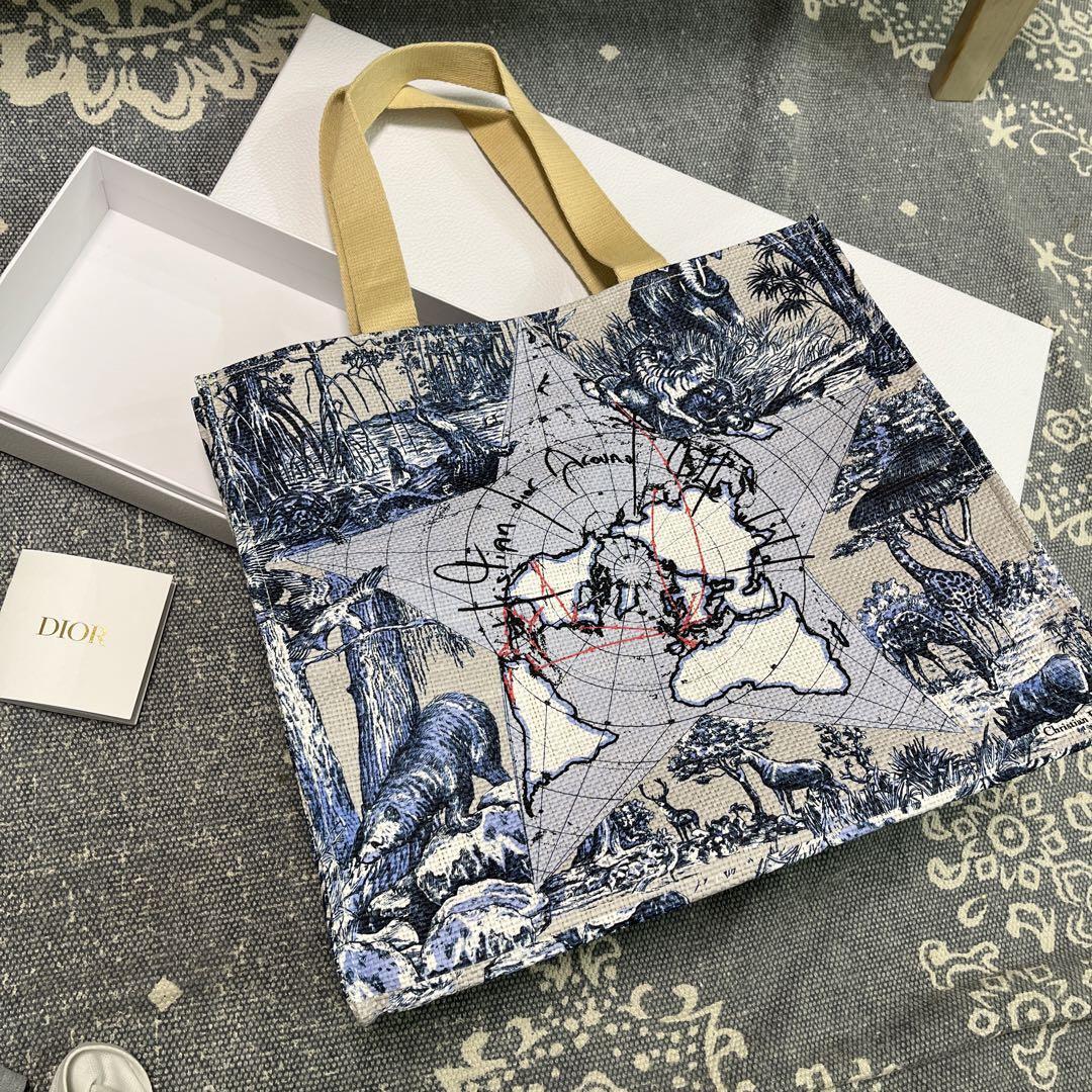 ルンちゃん　新品DIOR エコバッグ　VIP会員バースデー ノベルティ 新品DIOR エコバッグ VIP会員バースデー ノベルティ DIOR】期間