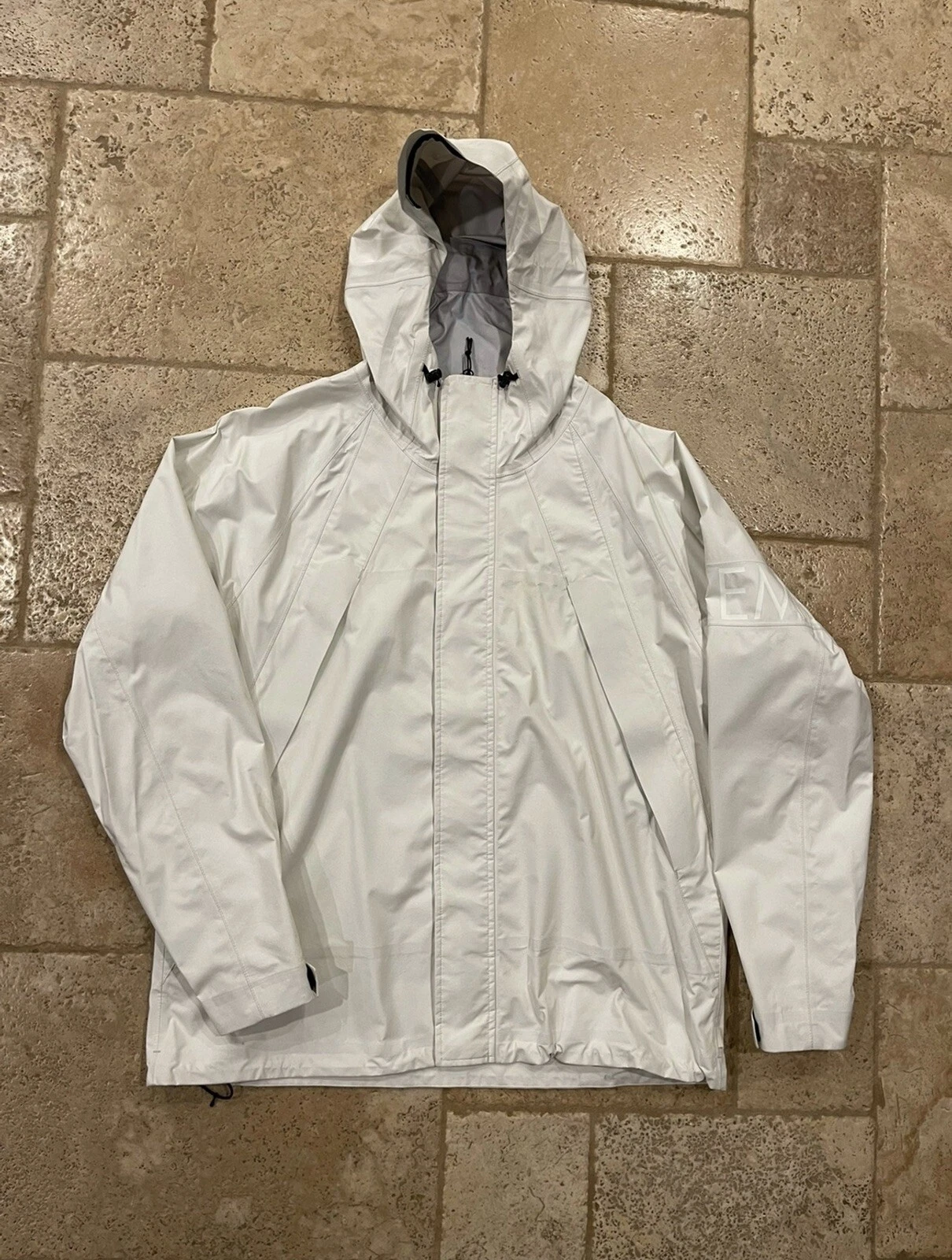 Veste blanche couture ruban adhésif Supreme SS16 Apex