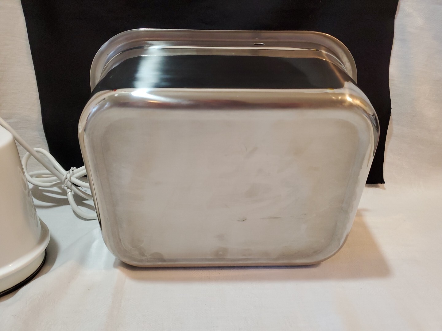 Magic Mill III Plus High Speed Flour Mill Wheat Grain Grinder Manual