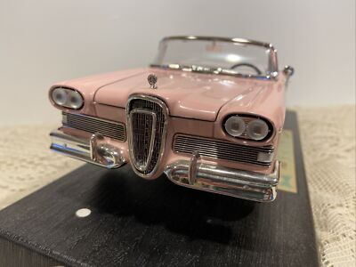 NIB 1958 Edsel Citation Pink Convertible 1:18 Scale Diecast Car