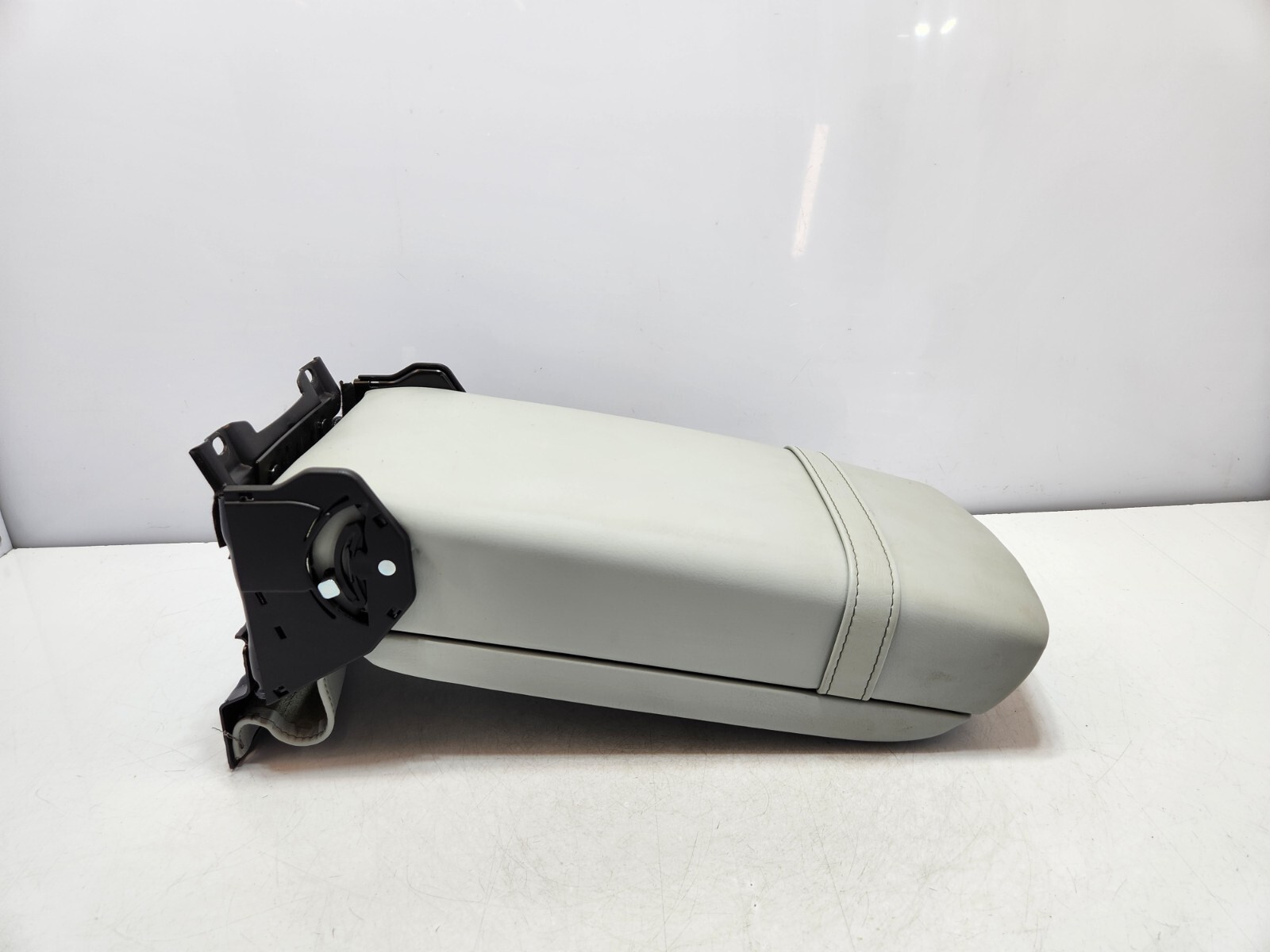 ✅ 03-08 OEM Maserati Quattroporte M139 Rear Seat Center Console Armrest