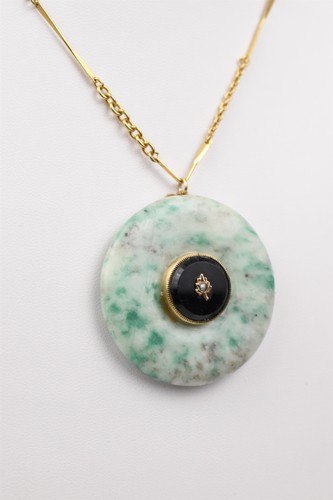 19" Gold Chain with Pearl & 38mm Chang Hi Jade Disc Pendant w/ Black Onyx Center - Picture 14 of 14