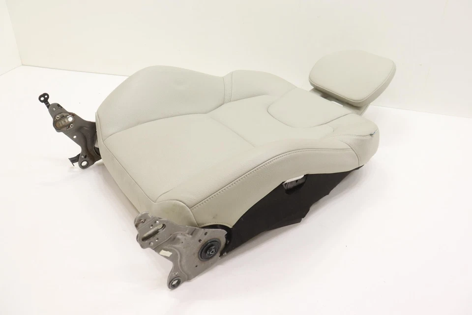 2016 - 2025 VOLVO XC90 ASSENTO DIANTEIRO DIREITO COURO SINTÉTICO ALMOFADA SUPERIOR FABRICANTE DE EQUIPAMENTO ORIGINAL BEGE_UA00 - Imagem 2 de 4