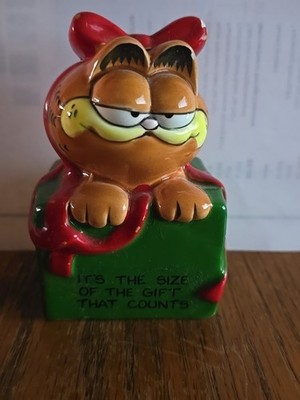 Enesco Vintage Garfield Ceramic Figurine