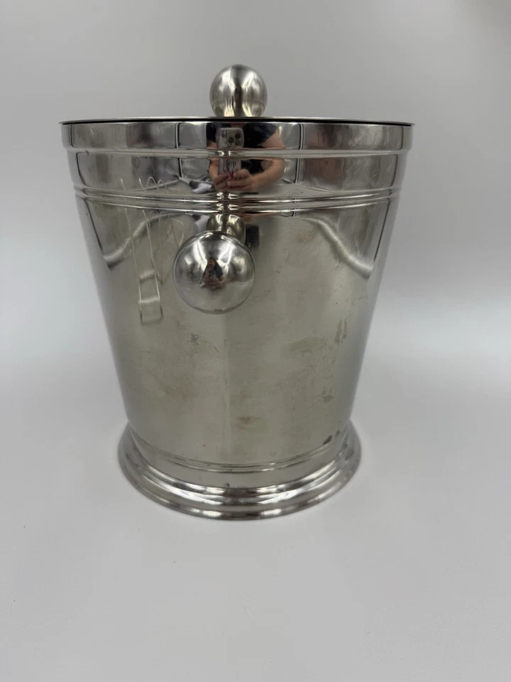 Cubo de hielo grande de acero inoxidable de la colección Martha Stewart con pinzas de 2,5 cuartos de galón Foto 2 de 4