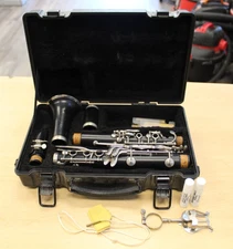 Artley Student Clarinet w/ Hard Case *Pre-Owned* Free Shipping