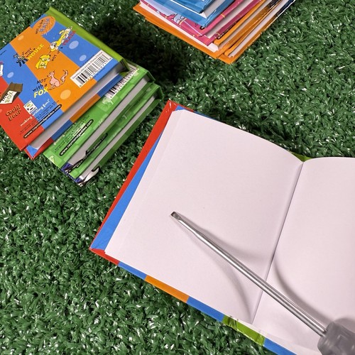 Dr. Seuss Book Series Set of 13 2006 3” Miniature Notebooks Props Party Favors - Picture 7 of 7