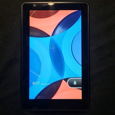 Amazon Kindle Fire Tablet 1st Generation 8GB 7-inch D01400