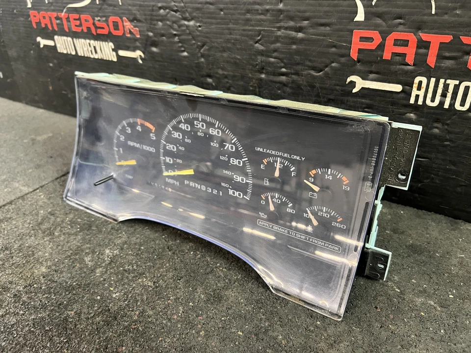 GMC SIERRA C1500 1995 velocímetro instrumento tablero calibre cuadro 108792 millas Foto 3 de 4