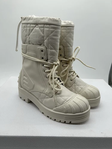 Bottes matelassées Dior DiorIron Cannage blanc cassé femme NEUVES