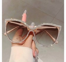 Chic Rhinestone-Studded Sunglasses