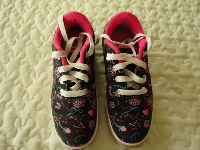heelys size 6 womens