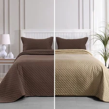 3 Piece Oversized King Quilt Set Bedspread 128x120 Reversible Lightweight Cov...