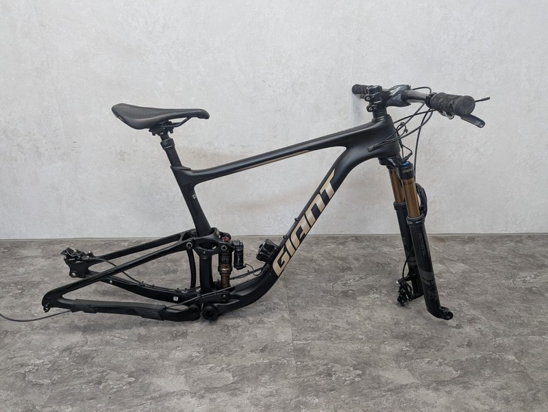 2021 Giant Anthem Carbon Frameset - Size Medium - Fox Factory Kashima Live Valve