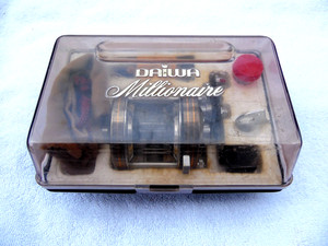 Moulinet d'appât Daiwa MILLIONAIRE 5H (avec boîte