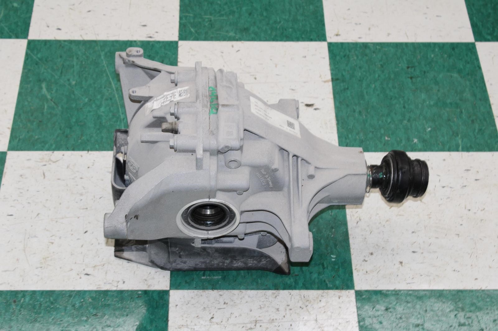 20-23 Continental 6.0L Twin Turbo Rear End Differential Diff Carrier Assembly OE