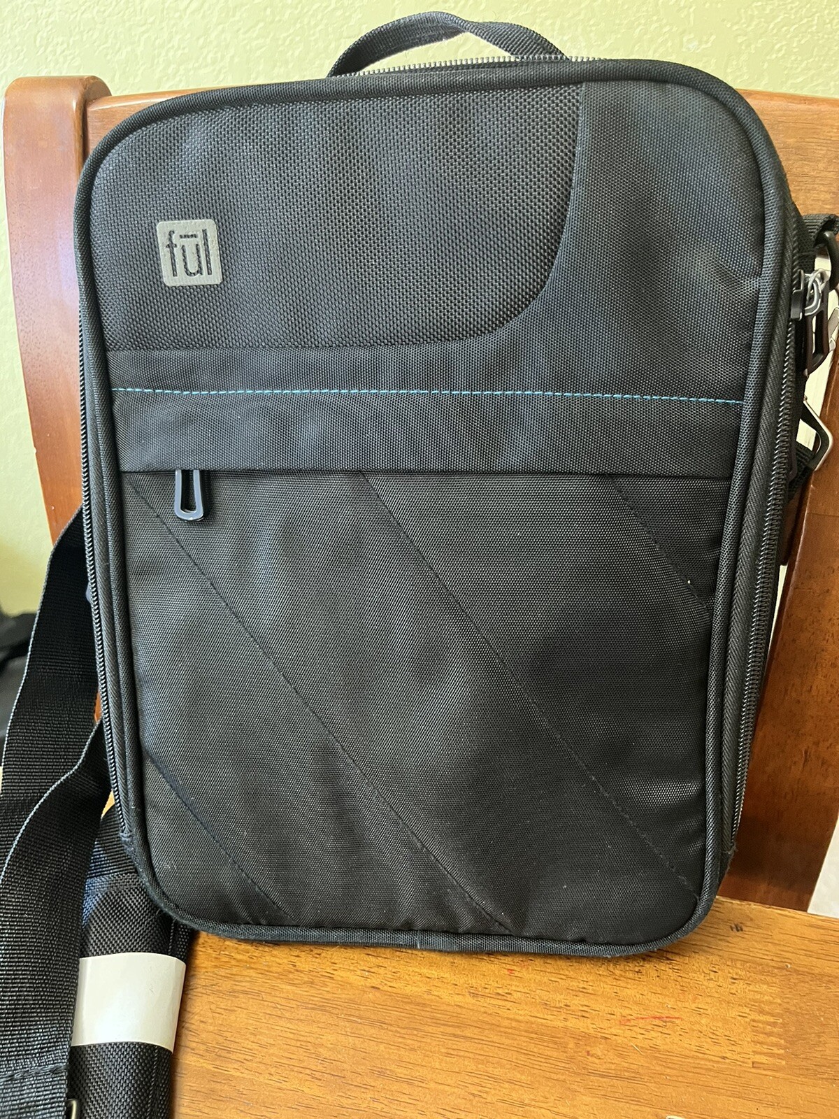 Ful Black Crossbody Tablet Messenger 10 X 12 Inch. 3 Zipper 