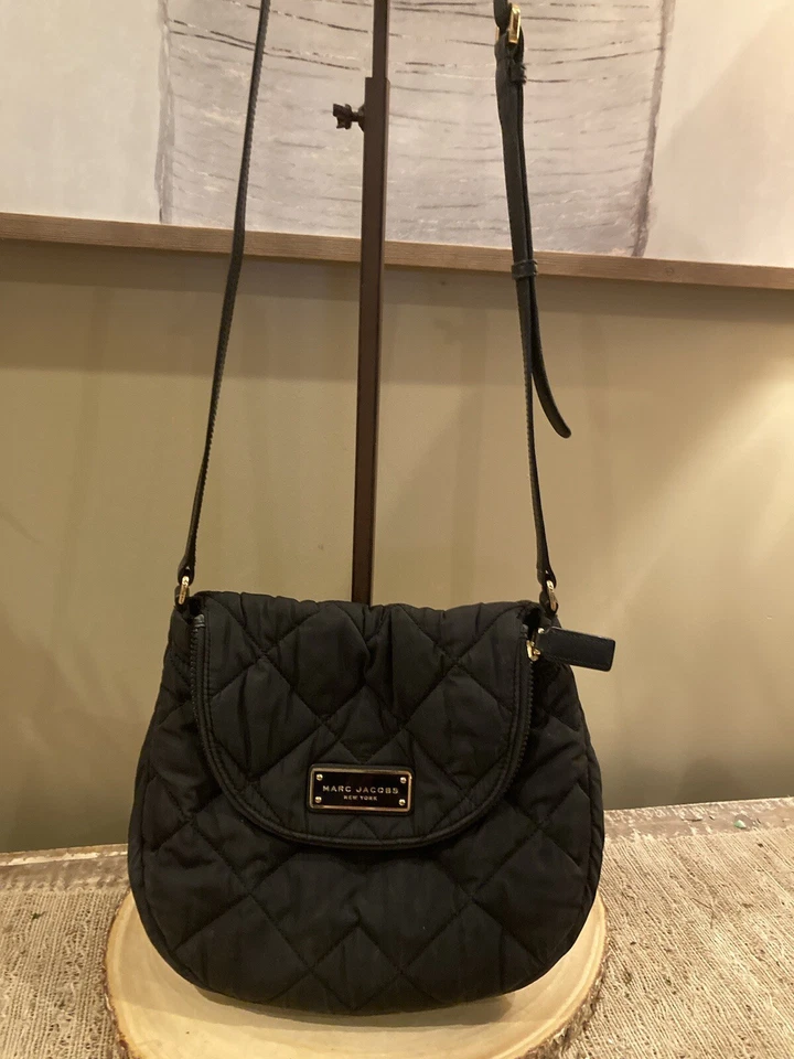 Bolso Bandolera Marc Jacobs Acolchado Natasha Negro Foto 2 de 4